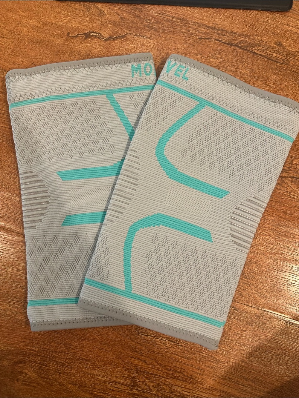 Compression Knee Sleeves - Gray with Teal Accents size medium